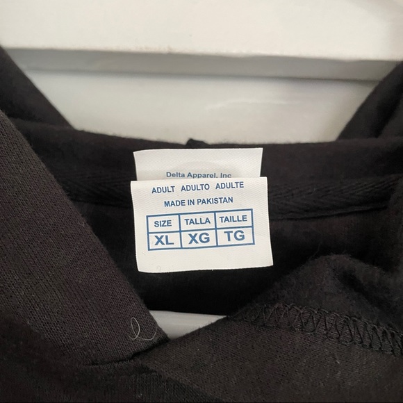 SS Georgie Hoodie from IT - Picture 3 of 5